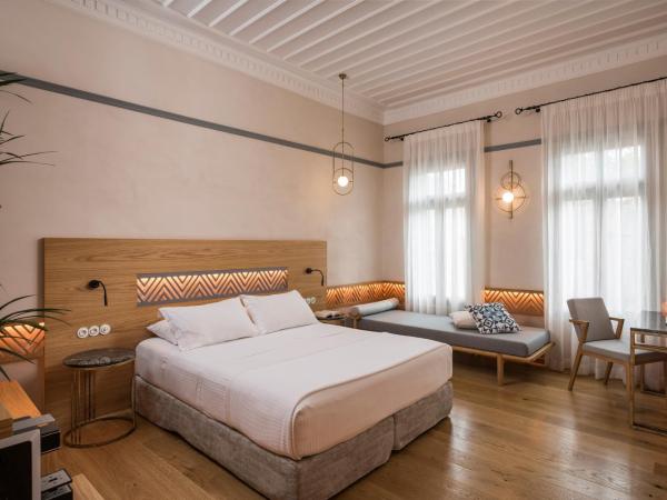 Scala de Faro : photo 1 de la chambre suite junior avec baignoire spa - vue sur ville