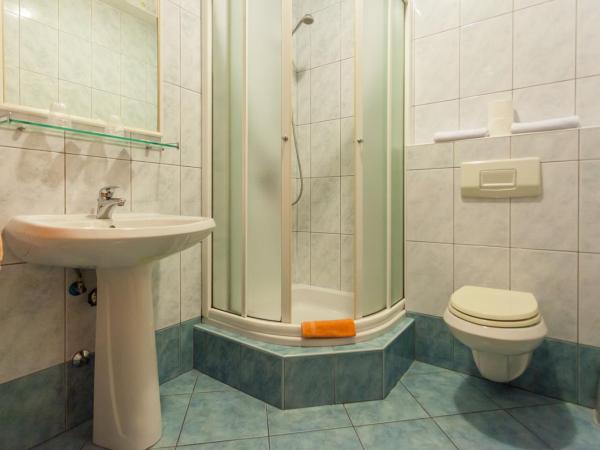 Guesthouse Villa Adria : photo 10 de la chambre chambre triple