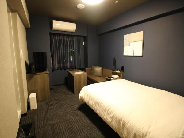 Hotel Route-Inn Grand Tokyo Toyocho : photo 3 de la chambre petite chambre double - fumeurs