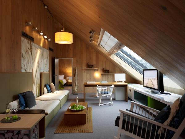 Sofitel Munich Bayerpost : photo 1 de la chambre suite d'angle opéra avec lit king-size