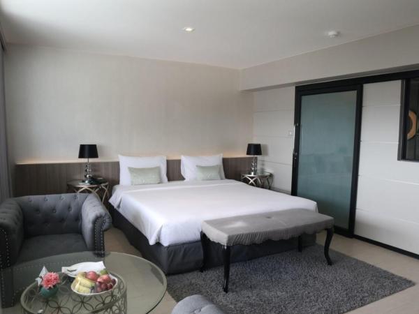 Pearl Hotel Phuket : photo 3 de la chambre suite nacre