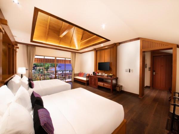 Phra Singh Village : photo 4 de la chambre grande suite familiale avec balcon