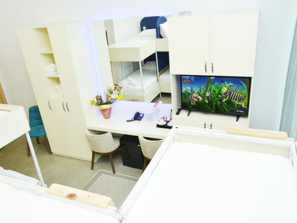 Nar Palace : photo 2 de la chambre dortoir mixte de 6 lits