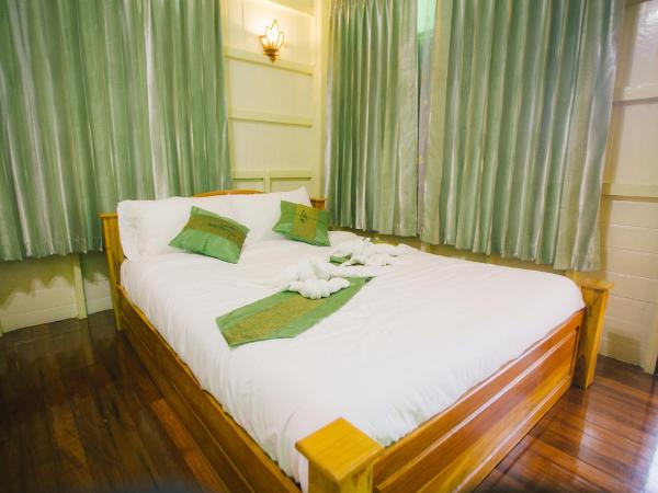 SuanTung Coffee & Guesthouse : photo 6 de la chambre chambre familiale supérieure