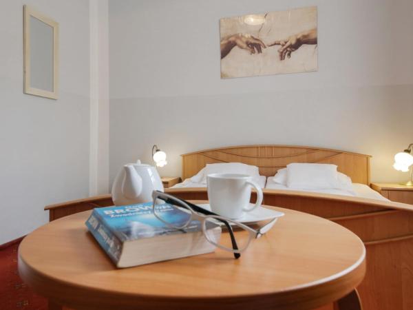 Red Carpet Hostel : photo 10 de la chambre chambre lit king-size