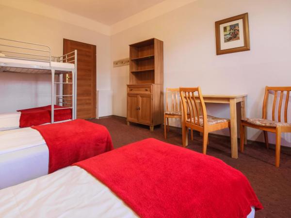 Red Carpet Hostel : photo 2 de la chambre chambre quintuple avec salle de bains commune