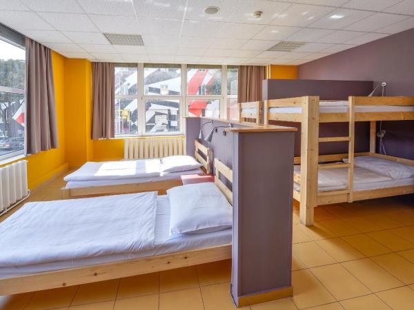 Plus Prague : photo 1 de la chambre lit superposé dans dortoir pour femmes