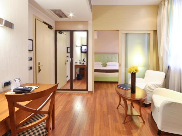 Hotel Master : photo 5 de la chambre suite junior