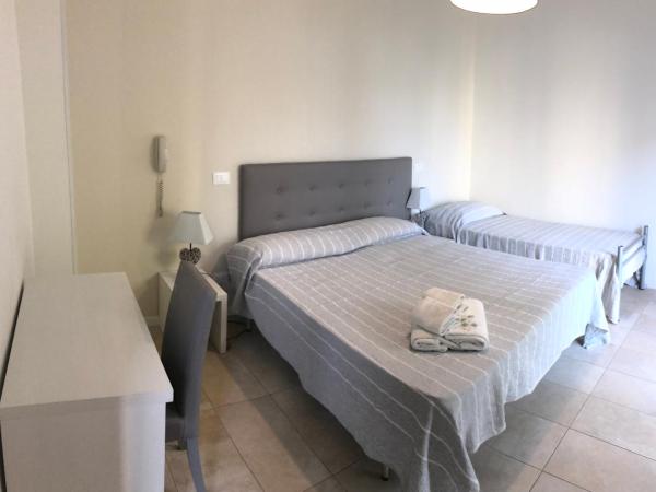 HOTEL CONDOR : photo 1 de la chambre chambre triple