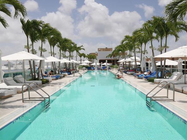 1 Hotel & Homes Miami Beach Oceanfront Residence Suites By Joe Semary : photo 2 de la chambre suite supérieure lit king-size
