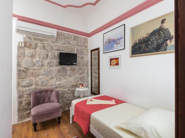 Guesthouse Vicelic : photo 5 de la chambre chambre simple avec salle de bains