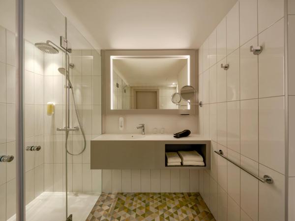 H+ Hotel Wien : photo 1 de la chambre chambre double ou lits jumeaux