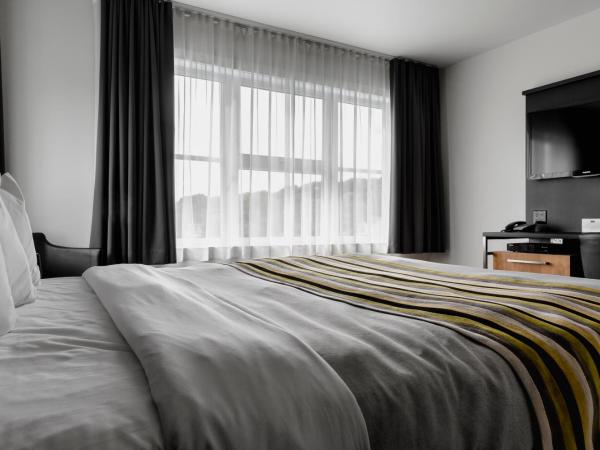 Littoral - Hôtel & Spa : photo 1 de la chambre chambre supérieure lit queen-size