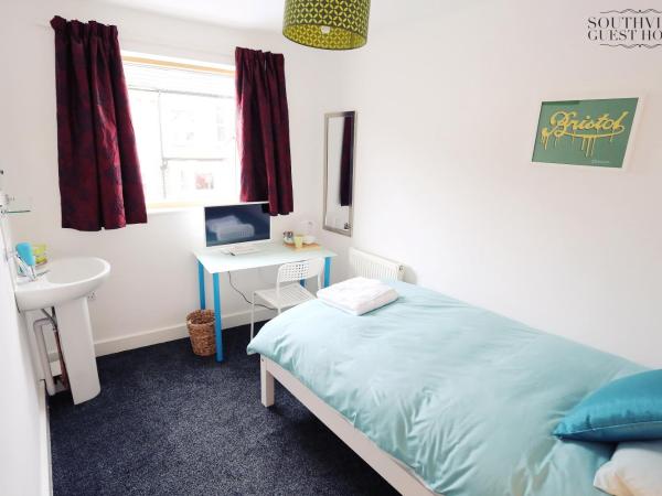 Southville Guest House : photo 3 de la chambre chambre simple avec salle de bains commune