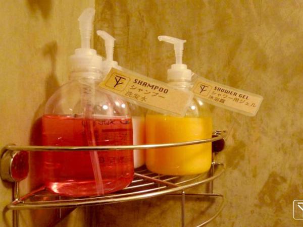 T-Boutique Hostel - Hua Lamphong : photo 4 de la chambre chambre simple avec salle de bains commune