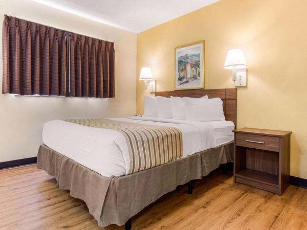 Studio 6 Myrtle Beach, SC : photo 6 de la chambre chambre lit queen-size deluxe - non-fumeurs