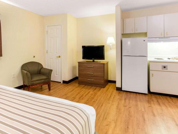 Studio 6 Myrtle Beach, SC : photo 4 de la chambre chambre lit king-size deluxe - fumeurs