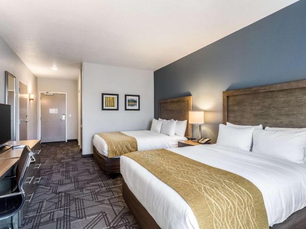 Comfort Inn & Suites Salt Lake City Airport : photo 7 de la chambre chambre 2 lits queen-size - non-fumeurs/couloir intérieur
