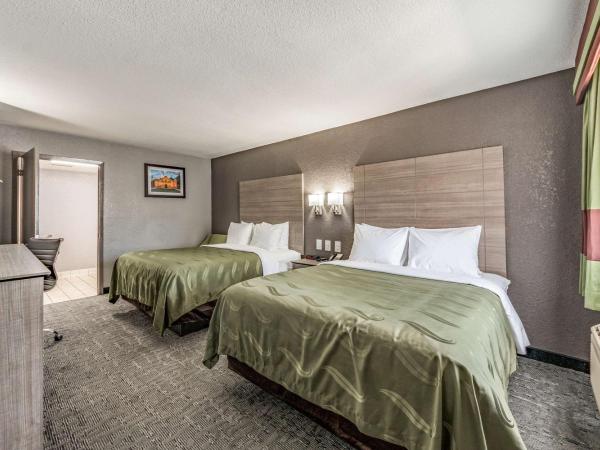 Quality Inn I-10 East near Frost Bank Center : photo 8 de la chambre chambre avec 2 lits queen-size - accessible aux personnes à mobilité réduite - non-fumeurs