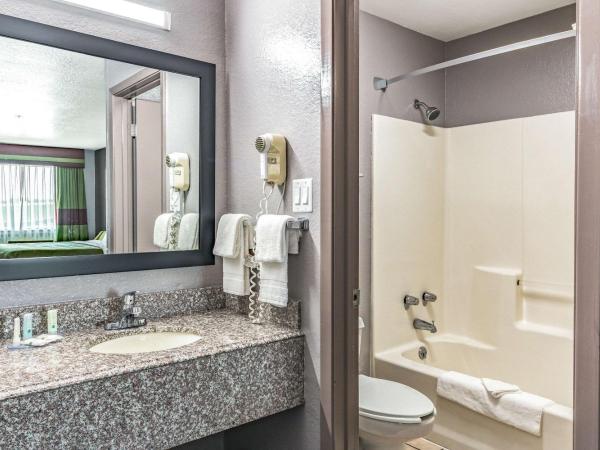 Quality Inn I-10 East near Frost Bank Center : photo 2 de la chambre chambre 2 lits queen-size - non-fumeurs