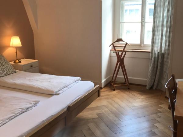 The Bed + Breakfast : photo 9 de la chambre chambre double avec salle de bains commune