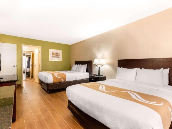 Quality Inn & Suites Orlando Airport : photo 4 de la chambre chambre 2 lits queen-size - non-fumeurs