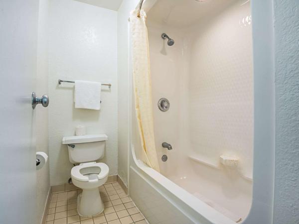 Rodeway Inn Kissimmee Maingate West - Free Theme Park Shuttle : photo 3 de la chambre chambre double standard - non-fumeurs