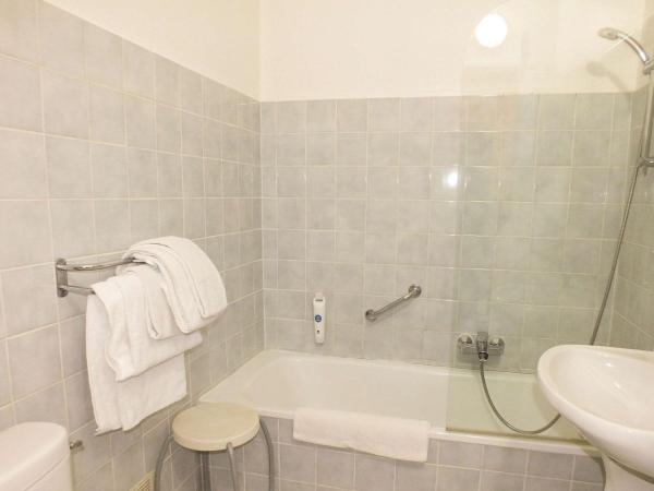 Hotel Cecil Metz Gare : photo 2 de la chambre chambre lits jumeaux standard