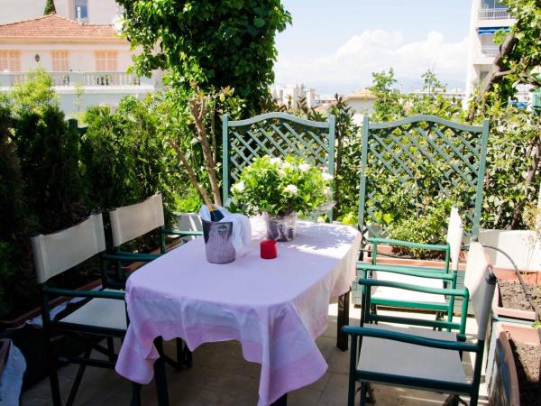 Emeraude Résidence Hotelière : photo 2 de la chambre chambre deluxe saint-tropez (5 personnes)