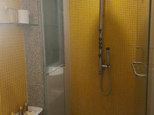 Ramee Guestline Hotel Dadar : photo 4 de la chambre chambre double ou lits jumeaux club