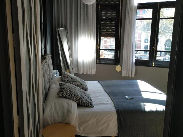 7 Moons Bed & Breakfast : photo 5 de la chambre chambre lit queen-size avec salle de bains commune