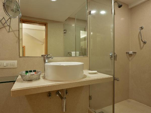 Hotel Heritage formerly known as Comfort Inn Heritage : photo 5 de la chambre chambre deluxe