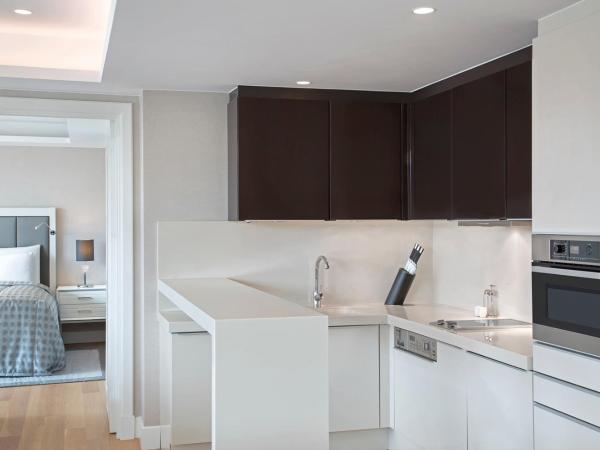 The Grand Tarabya Hotel : photo 5 de la chambre appartement 2 chambres avec vue sur port de plaisance