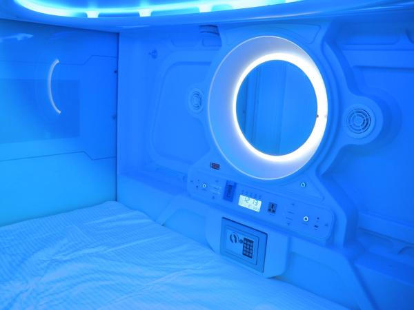 Nap Corner - Cornerstay - Nap for Sale : photo 2 de la chambre chambre simple avec baignoire