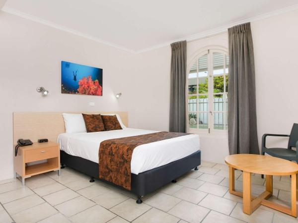 Comfort Inn Cairns City : photo 1 de la chambre chambre standard lit queen-size