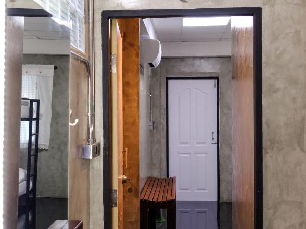 Baan Lung Poshtel : photo 6 de la chambre lit superposé dans dortoir pour femmes