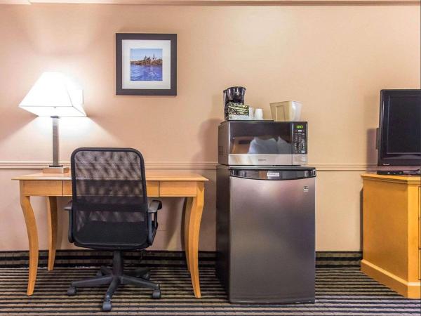 Econo Lodge Downtown : photo 2 de la chambre chambre lit queen-size deluxe - non-fumeurs