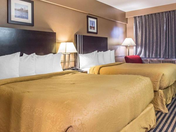 Econo Lodge Downtown : photo 4 de la chambre chambre deluxe avec 2 lits queen-size - non-fumeurs
