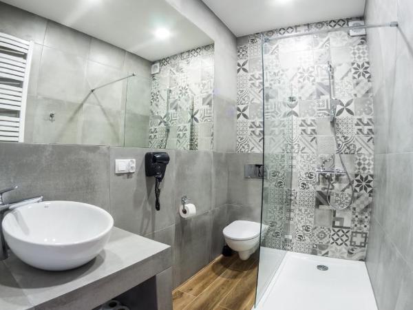 Cinema Apartments : photo 10 de la chambre appartement supérieur