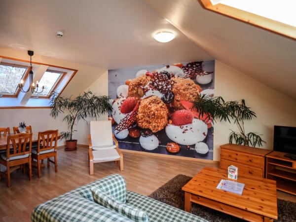 Imola Udvarház Dessert Hotel : photo 1 de la chambre appartement familial