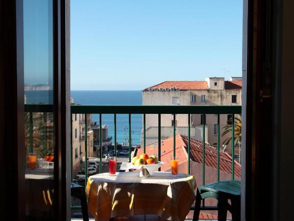 Hotel La Margherita & SPA : photo 10 de la chambre chambre double ou lits jumeaux avec balcon - vue sur mer