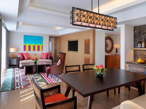 Hyatt Regency Kuantan Resort : photo 2 de la chambre suite lit king-size