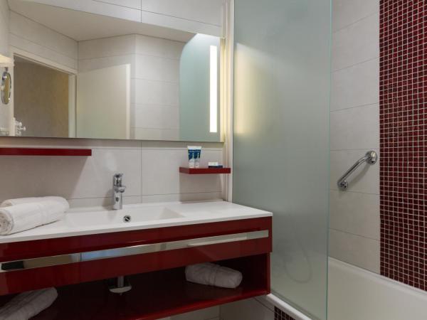 Logis Hotel Arc En Ciel : photo 8 de la chambre chambre double avec balcon