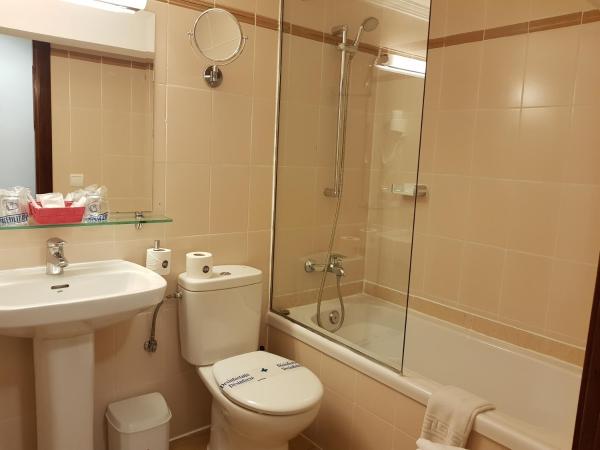 Hotel La Residencia : photo 9 de la chambre chambre double Économique