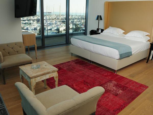 Ataköy Marina Park Hotel Residence : photo 1 de la chambre appartement familial 1 chambre - vue sur mer