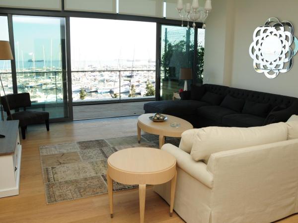 Ataköy Marina Park Hotel Residence : photo 2 de la chambre appartement familial 1 chambre - vue partielle sur port de plaisance