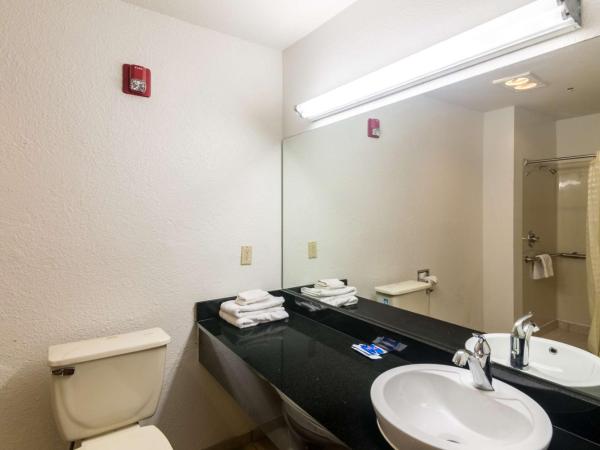 Motel 6-Oklahoma City, OK : photo 7 de la chambre chambre 2 lits queen-size - non-fumeurs