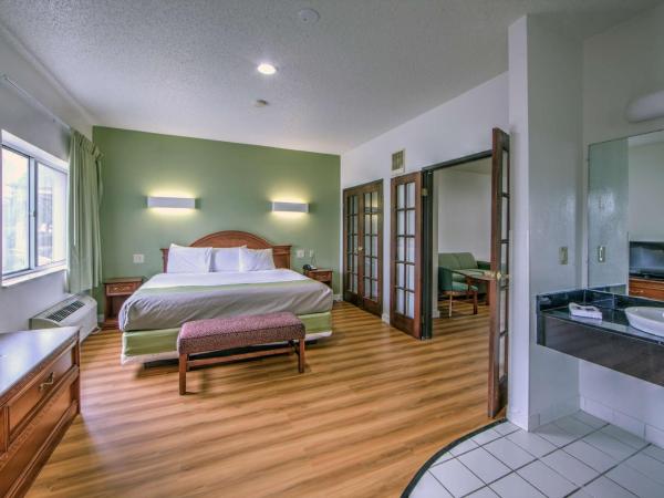 Motel 6-Dallas, TX - Northwest : photo 7 de la chambre suite lit king-size deluxe - non-fumeurs