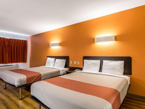 Motel 6-San Antonio, TX - South WW White Rd : photo 3 de la chambre chambre 2 lits queen-size - non-fumeurs