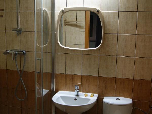 Villa Tymotka : photo 1 de la chambre chambre simple avec salle de bains privative